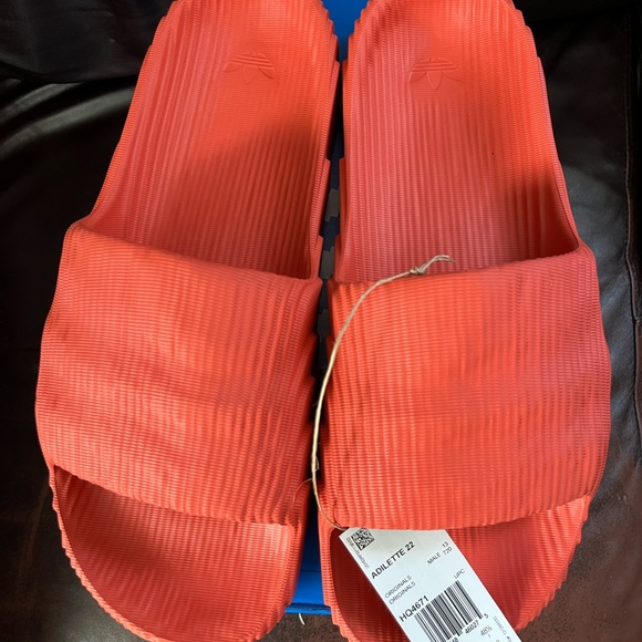 Adidas Adilette 22.    Men size 13 - Picture 2 of 4